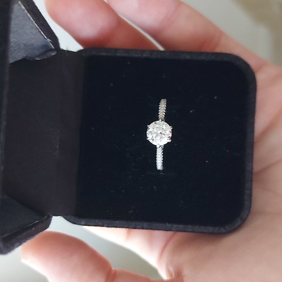 1 Carat Moissanite Ring - Picture 8 of 16